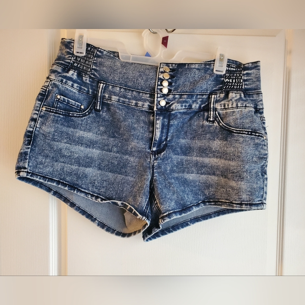 Jean Shorts - Plus Size 18 - Acid Wash